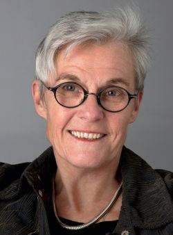 eine Nahaufnahme einer lächelnden Person